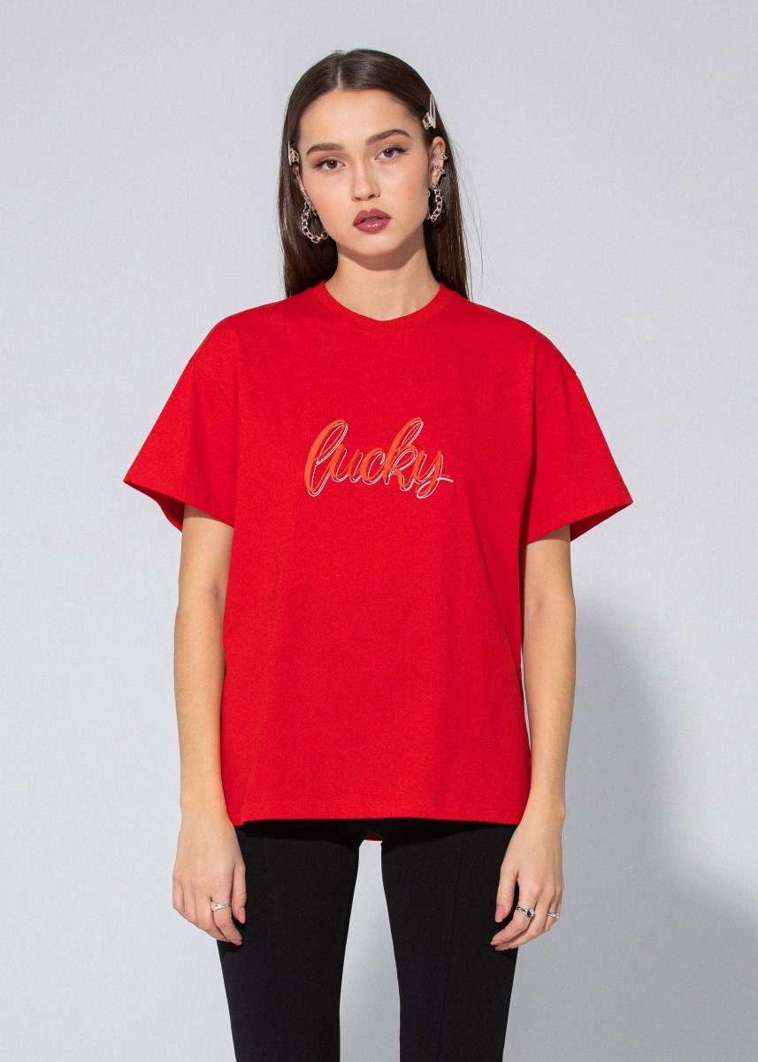 LUCKY RED TEE