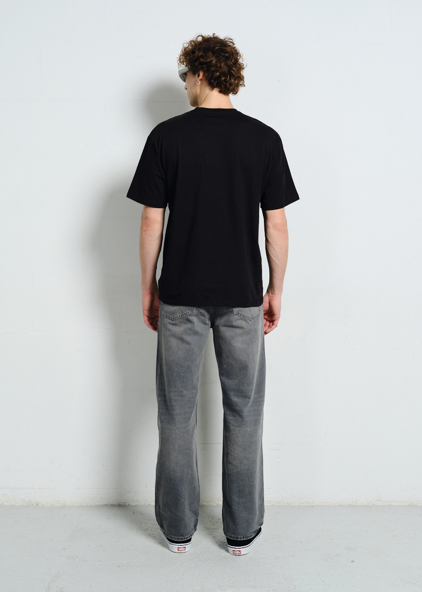 CZARNY T-SHIRT Z ŻÓŁTYM NAPISEM